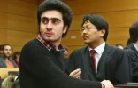 Anas Modamani et son avocat Chan-jo Jun le 6 février 2017 au tribunal de Wurtzbourg (centre)