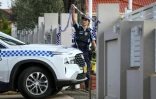 Une voiture de police dans un quartier de l'ouest de Sydney le 16 avril 2024