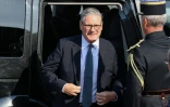 Le Premier ministre britannique Keir Starmer arrive pour le défilé militaire annuel sur l'avenue des Champs-Élysées à Paris, le 14 juillet 2026