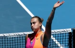 La Bélarusse Aryna Sabalenka après sa victoire contre l'Autrichienne Anastasia Potapova au troisième tour de l'Open d'Australie le 23 janvier 2026 à Melbourne