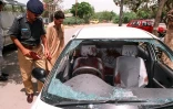 La voiture criblée de balles de Shahid Hamid, père du policier pakistanais et auteur de romans policier Omar Shahid Hamid, tué le 5 juillet 1997 à Karachi.