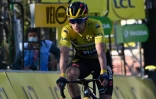Le Slovène Primoz Roglic à l'arrivée de la 8e étape de Paris-Nice, à Levens, le 14 mars 2021