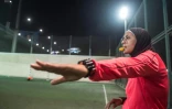 L'arbitre Hanane Hassan lors d'un match de football féminin au Caire le 3 juin 2018