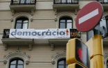 Une affiche à Barcelone, capitale de la Catalogne, en Espagne, le 7 septembre 2017