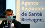 Le dirtecteur de l'Agence régionale de Bretagne, Stéphane Mulliez, tient une conférence de presse à Saint-Brieuc (Côtes-d'Armor), le 16 mars 2021, à propos du variant détecté en Bretagne