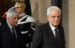 Le président Sergio Mattarella (D) arrive à une conférence de presse le 7 mai 2018, à Rome 