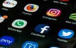 Le Royaume Uni va interdire l'accès des réseaux sociaux aux moins de 16 ans