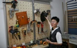 Chen Ming, fondatrice de Mulan Build, dans son atelier à Hangzhou, dans la province du Zhejiang, le 28 juin 2026 dans l'est de la Chine