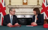 Le Premier ministre britannique Keir Starmer et la ministre des Finances Rachel Reeves, à Downing Street à Londres, le 28 octobre 2024