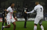 Presnel Kimpembe, promu capitaine du PSG, célèbre son but contre Vannes avec Kylian Mbappé au stade de La Rabine, le 3 janvier 2022