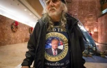 Un soutien du président élu, Donald Trump, à la Trump Tower, le 29 novembre