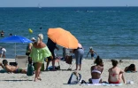 Une plage ouverte aux touristes à Palavas-les-Flots, le 10 juin 2021, après l'allègement des restrictions contre le Covid-19 en France