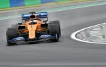 L'Espagnol Carlos Sainz Jr au volant de sa McLaren lors de la 2e séance d'essais libres du GP de Hongrie, sur le circuit Hungaroring à Mogyorod, le 2 août 2019