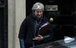 La Première ministre britannique Theresa May devant le 10 Downing Street, le 10 janvier 2018 à Londres