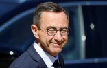 Le ministre français de l'Intérieur, Bruno Retailleau, quitte le Palais de l'Elysée après la réunion hebdomadaire du cabinet, le 28 avril 2025