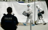Des membres de la police scientifique recherchent des indices après qu'un jeune homme a été abattu par balle dans un quartier populaire à Nantes, le 4 juin 2026 en Loire-Atlatnique