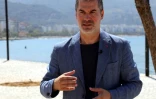 Le maire de la ville de Vlora, Ermal Dredha, sur l'île de Sazan, près de Vlora, en Albanie, le 30 juillet 2024