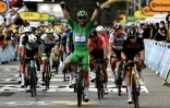 La joie du Britannique Mark Cavendish, vainqueur au sprint de la 10e étape du Tour de France, disputée entre Albertville et Valence, le 6 juillet 2021