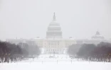 Le Capitole, siège du Congrès américain, sous la neige, à Washington, le 25 janvier 2026