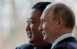 Le dirigeant nord-coréen Kim Jong Un (g) et le président russe Vladimir Poutine lors d'une rencontre à Vladivostok, en Russie, le 25 avril 2019
