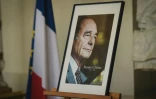Portrait de l'ancien président de la République Jacques Chirac au palais de l'Elysée, où des registres de condoléances ont été ouverts au public, le 28 septembre 2019 à Paris