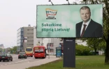 Affiche du Premier ministre lituanien et candidat à la présidentielle Saulius Skvernelis, le 11 mai 2019 à Vilnius