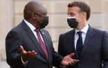 Le président Emmanuel Macron (d) reçoit son homologue sud-africain Cyril Ramaphosa, le 17 mai 2021 à l'Elysée, à Paris