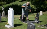Au cimetière pour animaux de compagnie à Holywell au nord du Pays de Galles, le 12 août 2022