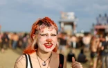 Une participante à une free party sur un site militaire à Cornusse, près de Bourges, le 2 mai 2026