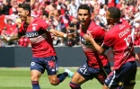 La joie du milieu de terrain de Lille, Benjamin André, après avoir ouvert le score contre Auxerre dès la 1ère minute, lors de la 1ère journée de Ligue 1, le 7 août 2022 à Villeneuve-d'Ascq
