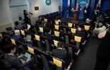 Le président américain lors de sa conférence de presse devant une salle de presse pratiquement vide, à la Maison Blanche, le 26 mars 2020