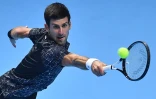 Le Serbe Novak Djokovic face Ă l'Allemand Alexander Zverev lors du Masters, le 18 novembre 2018 Ă Londres