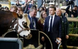 Le président de la République Emmanuel Macron visite le Salon de l'agriculture, le 24 février 2024, à Paris