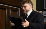Le réalisateur Guillermo Del Toro, dont le film "La orome de l'eau" est nominé aux Oscars, à Beverly Hills, Californie le 3 février 2018