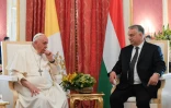 Le pape François et le Première ministre hongrois Viktor Orban au palais Sandor, le 28 avril 2023 à Budapest