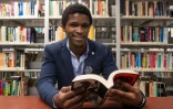 Siyabulela Mandela, le petit-fils de Nelson Mandela, à la bibliothèque de l'université George Mason, lors d'une interview avec l'AFP à Arlington, le 13 juillet 2018 en Virginie
