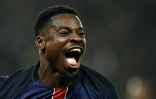 Serge Aurier au Parc des Princes, le 13 décembre 2015