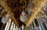La Galerie des glaces du château de Versailles le 24 juin 2014