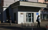 l'entrée des locaux du journal indépendant russe, Novaïa Gazeta, le 8 octobre 2021 à Moscou