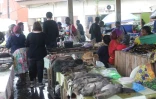 Le marché de viande de brousse, dont la viande de pangolin, à Libreville, au Gabon, le 7 mars 2020