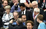 Le président de l'AJ Auxerre Guy Cotret à côté de son homologue du PSG Nasser Al-Khelaïfi, lors de la finale de la Coupe de France, le 30 mai 2015 au Stade de France