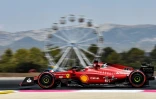 Le Monégasque Charles Leclerc, auteur de la pole position au volant de sa Ferrari, lors des qualifications pour le Grand Prix de France de Formule 1, le 23 juillet 2022 sur le circuit Paul Ricard du Castellet