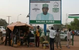 Affiche électorale pour le candidat Salou Djibo à Niamey, le 25 décembre 2020