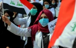 Une étudiante irakienne en médecine proteste contre le gouvernement dans la ville de Najaf, le 28 octobre 2019