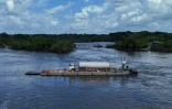 Un ferry sur le fleuve Essequibo, à Kurupukari, au Guyana, le 28 août 2025

