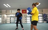Nguyen Thi Thu Nhi face à sa sparring partner le 22 avril 2022 à Ho Chi Minh ville