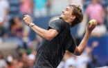 La joie de l'Allemand Alexander Zverev, après avoir battu le Sud-Africain Lloyd Harris (7-6 (8/6), 6-3, 6-4), en quart de finale de l'US Open, le 8 septembre 2021 à New York