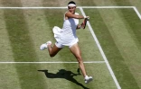 La Française Caroline Garcia face à l'Américaine Madison Brengle au 3e tour à Wimbledon, le 7 juillet 2017