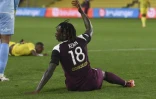 Le jeune attaquant italien du PSG Moïse Kean touché lors du match de Ligue 1 contre Nantes à La Beaujoire, le 31 octobre 2020