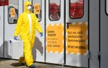 Transport de tests pour le nouveau coronavirus, le 14 mars 2020 à Ludwigsburg (Allemagne)